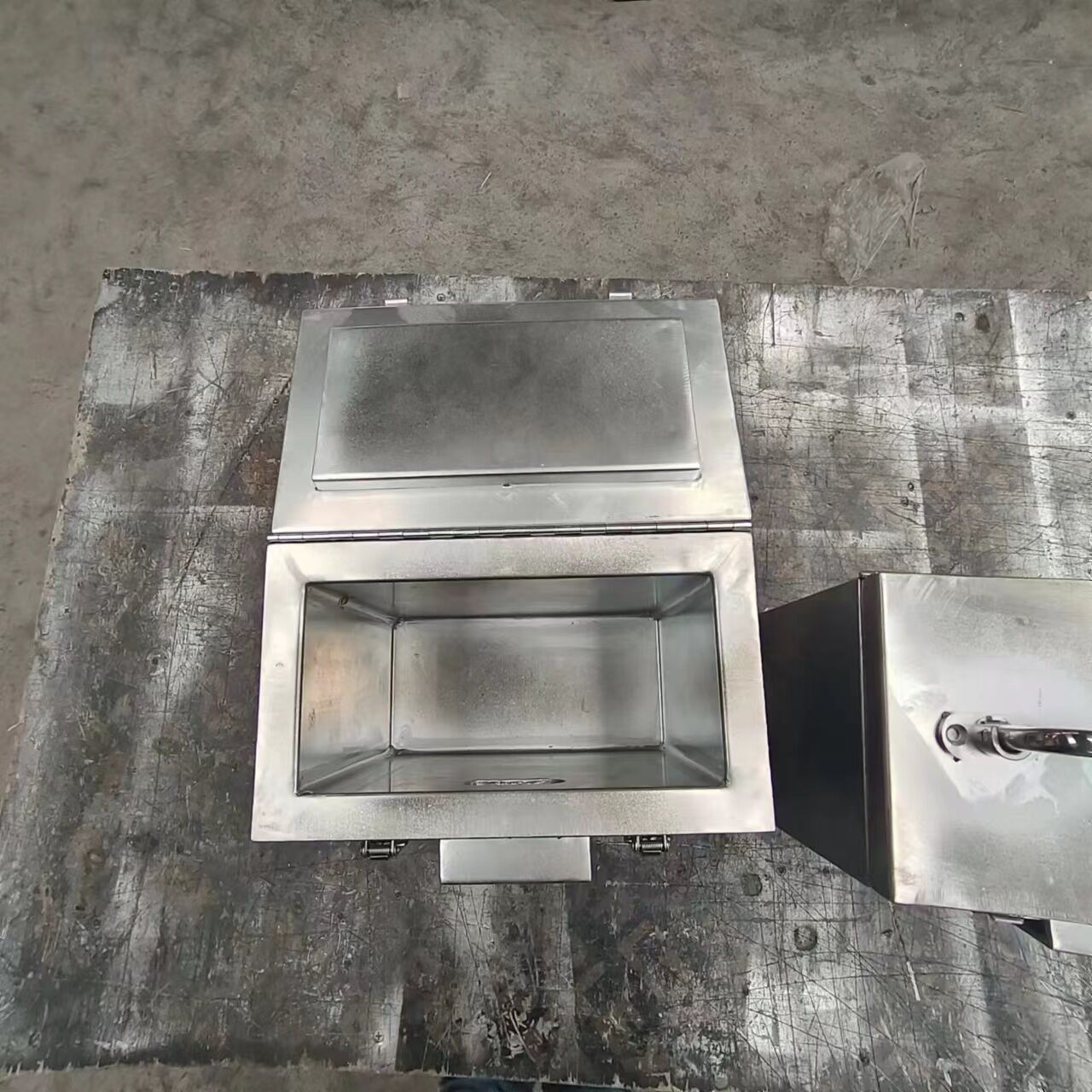 临沂深入剖析铅箱:防护与存储的可靠伙伴